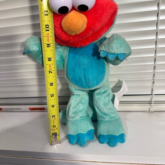Sesame Street Dino Stomp Elmo 13-Inch Plush Stuffed Animal Sings and Dances - Picture 5 of 10